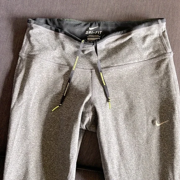 Nike Women’s Dri-Fit Running Leggings Capri - Picture 2 of 4